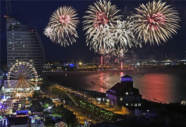 Zusammengefasst! Das war das Wochenende im nord24-Land Das Seestadtfest und das dazugehörige Höhenfeuerwerk waren Highlights am Wochenende.