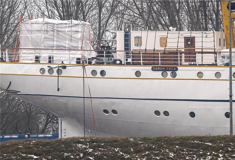 Ausdockung der „Gorch Fock" für Mittwoch geplant Das Segelschulschiff „Gorch Fock“ liegt noch in der Lürssen-Werft.