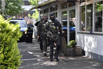 Das SEK hat den psychisch  Kranken aus der Wohnung in der Hafenstraße geholt. 