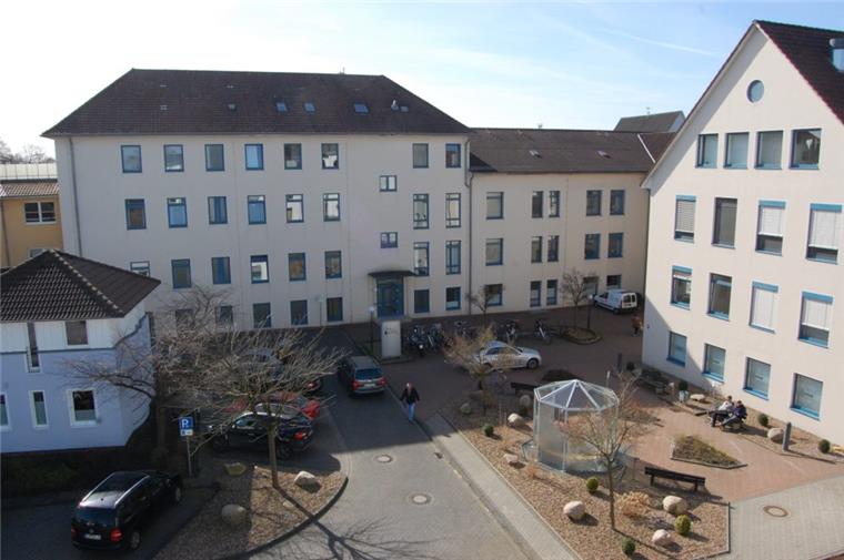Das St.-Bernhard-Hospital in Brake hat neue Pläne Das St.-Bernhard-Hospital möchte wachsen und darf auf Unterstützung des Landes hoffen.