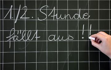 Das Studienseminar Cuxhaven hat heute lediglich acht Lehramtsanwärter begrüßt.   Die geringe Anzahl wird sich auf die Unterrichtsversorgung in den kommenden Jahren auswirken. 