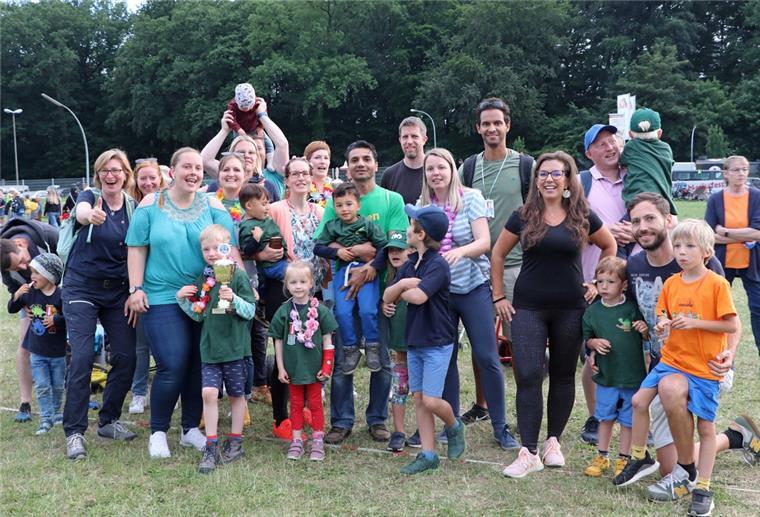 53. Zevener Vier-Abend-Märsche erfolgreich zu Ende gegangen Das Team des Waldkindergartens Zeven gewann den Pokal bei den Kindergartengruppen.
