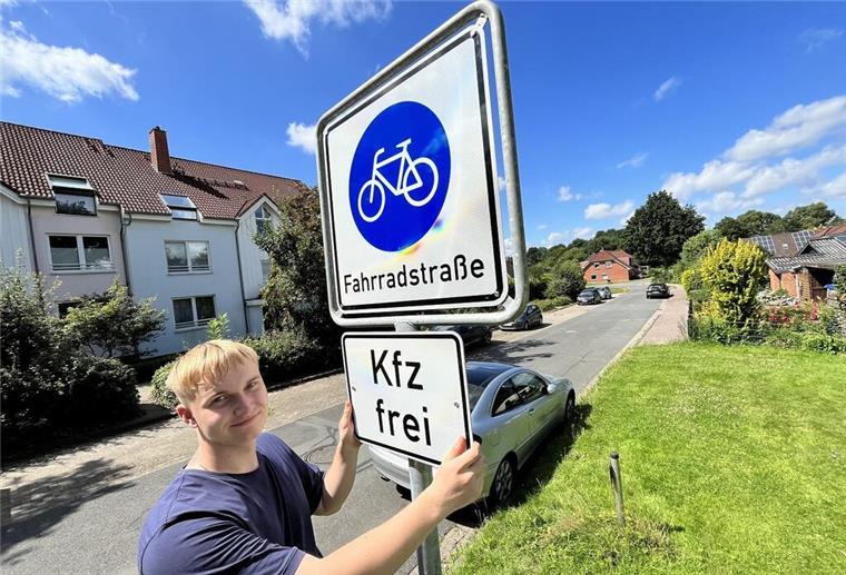 Fahrradstraßen-Schilder in Langen werden wieder abmontiert - Das steckt dahinter Verkehrsschilder für Fahrradstraße