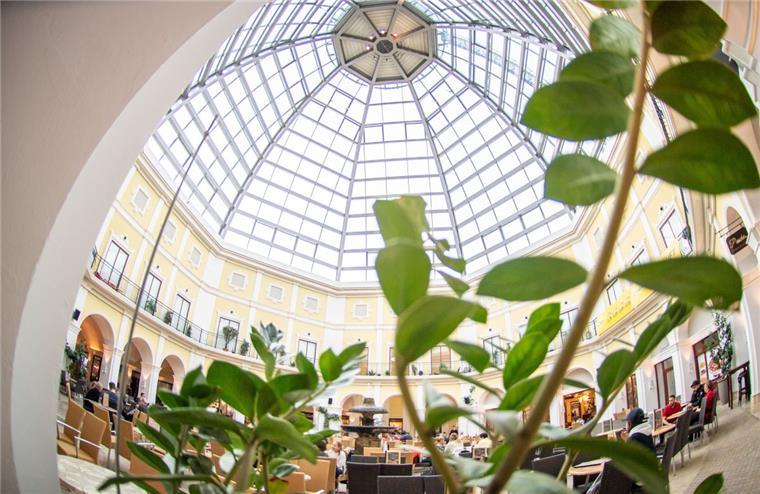 Mediterraneo: Das sagen die Mieter zum geplanten Outlet Das Thema Outlet spaltet die Mieter im Mediterraneo in Bremerhaven.