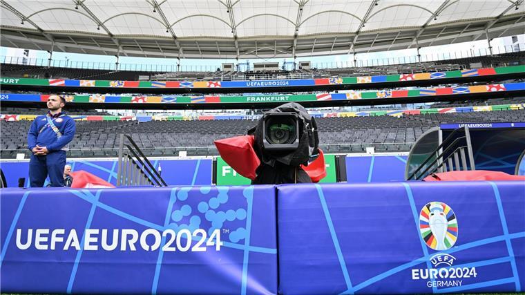 Warum Türkei - Österreich nicht im Free-TV zu sehen ist Das TV-Bild des Achtelfinals wird in Deutschland nur im Pay-TV zu sehen sein.