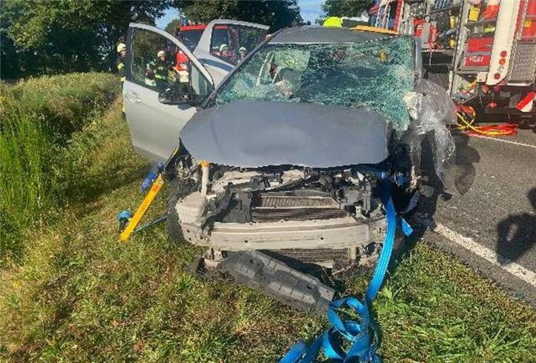 Das Unfallfahrzeug aus einer anderen Perspektive.