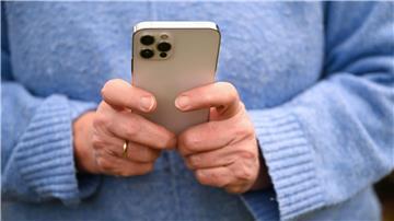Das ungute Gefühl gegenüber neuen digitalen Anwendungen ist bei älteren Menschen besonders stark ausgeprägt.