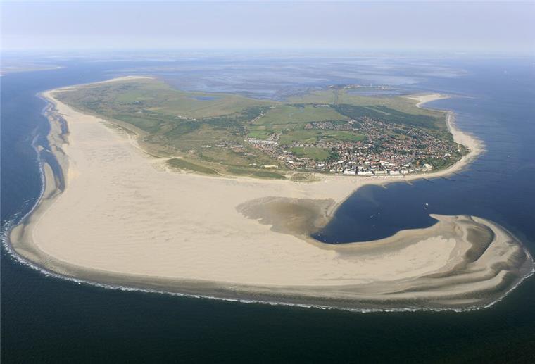 Vorläufiger Baustopp für Gasförderung im Wattenmeer Borkum im Nationalpark Niedersächsisches Wattenmeer