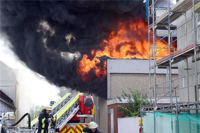 Feuer in der Fichteschule: Es war ein technischer Defekt Das Ursache für das Feuer in der Turnhalle der Fichteschule ist geklärt.