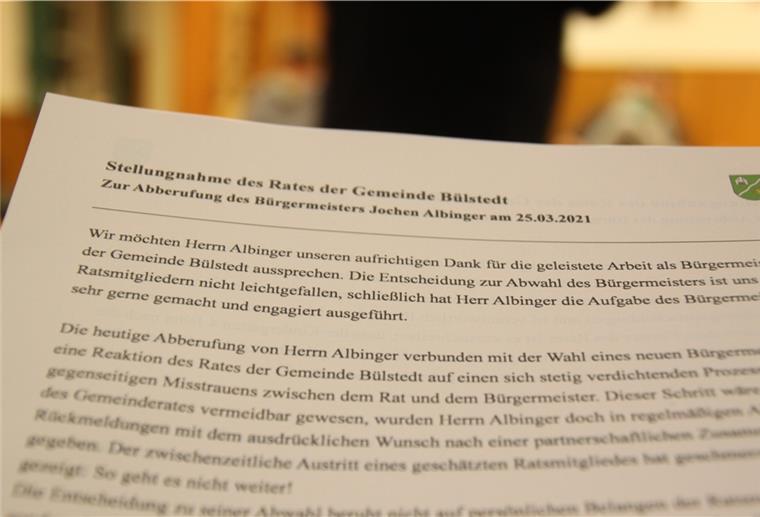 Bülstedt: Rat stellt Strafanzeige gegen Ex-Bürgermeister Das Verhältnis zwischen dem Bülstedter Rat und Jochen Albinger ist zerüttet. Der damalige Bürgermeister ist im März einer Abberufung nur durch einen Rücktritt zuvorgekommen. Jetzt haben die Mitglieder des Gemeinderates Strafanzeige gegen ihn gestellt.