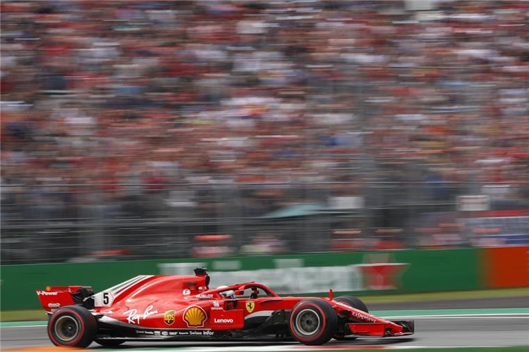 Vettel sauer: Räikkönen holt Pole Position für Ferrari in Monza Das war anders geplant. Nicht Sebastian Vettel (Bild), sondern Teamgefährte Kimi Räikkönen startet in Monza von der Pole Position.
