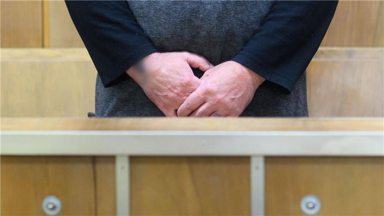 „Das war das Schlimmste, was ich je getan habe“, sagt ein 53-Jähriger im Prozess zum gewaltsamen Tod eines Obdachlosen im Stadtwald Eilenriede in Hannover. (Archivbild) 