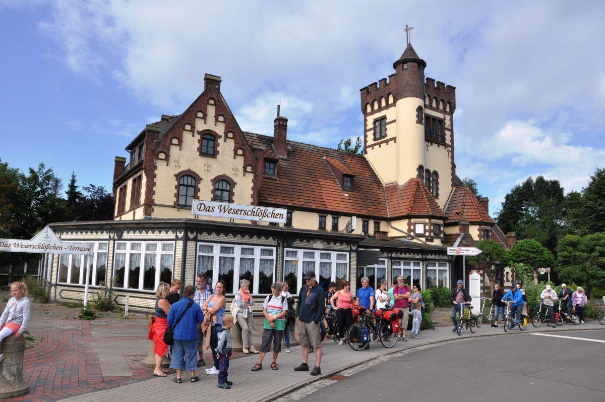 Das Weserschlösschen am Blexer Fähranleger soll wieder zu einem Schmuckstück werden