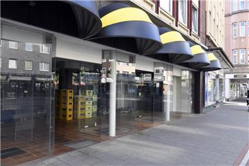 Das Wettbüro an der Georgstraße ist seit zwei Wochen dicht, mit der bald kommenden Steuer hat das wohl nichts zu tun.