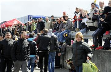 Das zunächst schlechte Wetter hat die Motorradfans am Pfingstsonntag nicht abgeh...