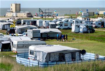 Dauercamper eröffnen die Saison an der Nordsee.