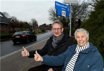 Mitfahrbänke bieten Mobilität auf dem Lande