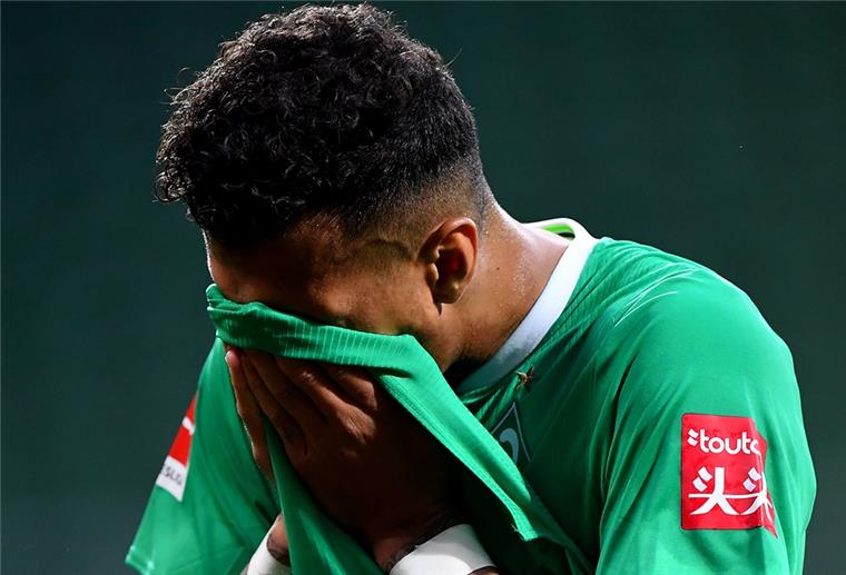 Werder und das Problem mit Davie Selke Davie Selkes Marktwert ist deutlich gesunken.