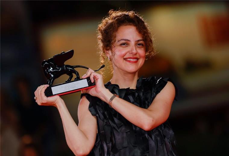 Schweres Thema, leichter Film: Almodóvar gewinnt in Venedig Dea Kulumbegashvili erzählt in ihrem Film von heimlich durchgeführten Abtreibungen.