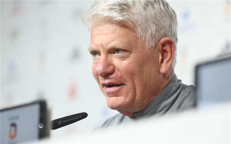 Eishockey-Verbandschef Reindl warnt: "Diese WM wird ganz schwierig" DEB-Präsident Franz Reindl warnt vor überzogenen Erwartungen.