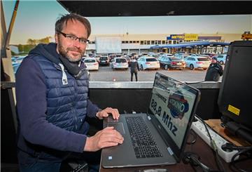 Debstedt statt Bremerhaven: Manuel Rohlfs startet am Montag sein Autokino.