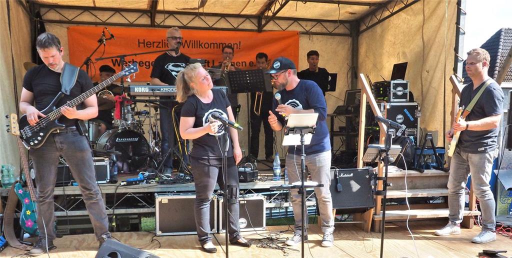 Delicious Divine begeisterten mit Soul, Pop und Funk das Publikum auf dem Bahnst...
