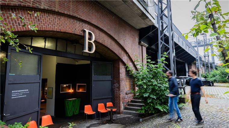 Dem Buchstabenmuseum fehlt es laut Chefin Barbara Dechant an Geld. 
