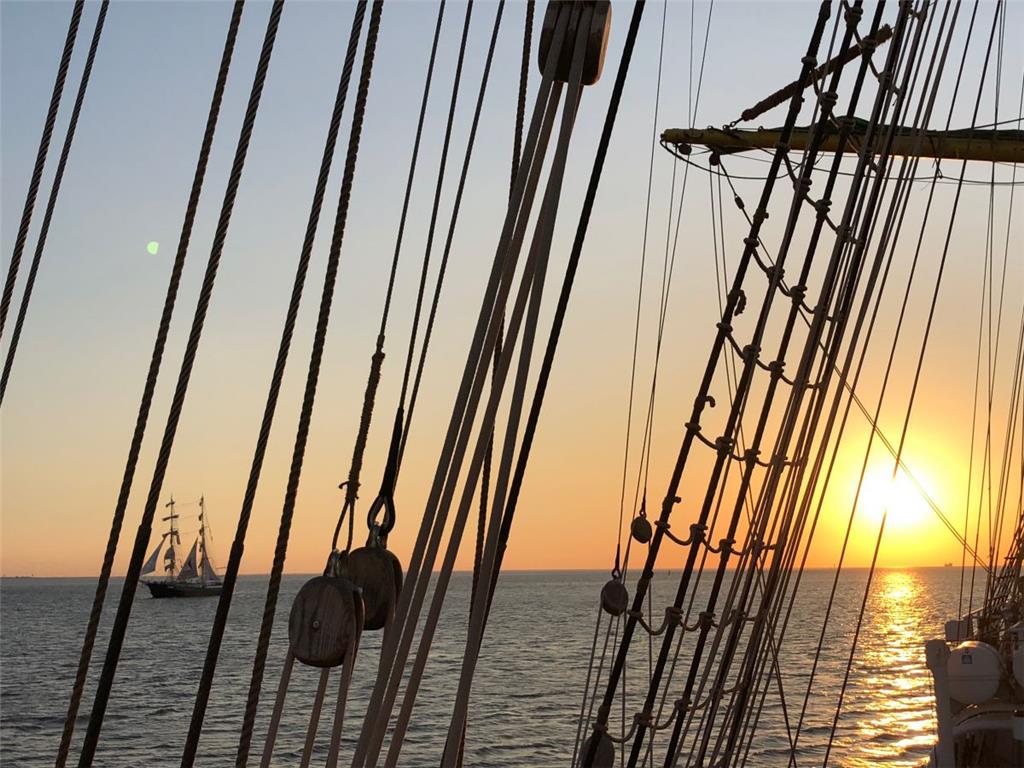 Dem Sonnenuntergang entgegen. Foto: Linne