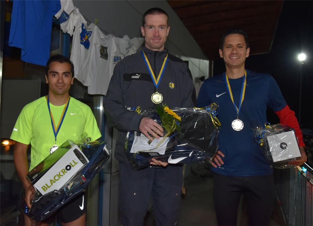 Den Hauptlauf der Männer (jüngerer Jahrgang) über 10000 Meter gewann Karsten Pet...