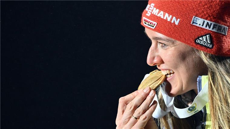 Ex-Biathletin Herrmann-Wick: Mit Tochter zur TV-Premiere Denise Herrmann-Wick wechselt die Seiten und wird neue ZDF-Expertin.