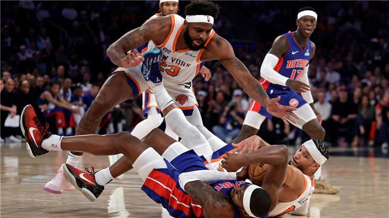Playoff-Aus: Wagner scheitert mit Magic am Titelverteidiger Dennis Schröder (hinten) und die Detroit Pistons setzten sich diesmal in einer umkämpften Partie gegen die New York Knicks durch.