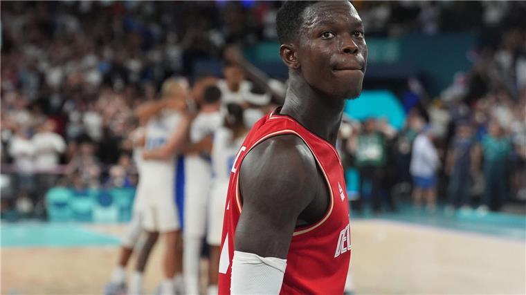 Basketballer wollen Bronze - „Bereit sein“ gegen Serbien Dennis Schröder will unbedingt Bronze.