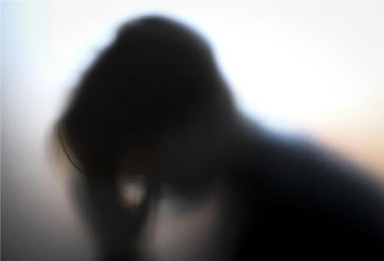 Depression: Wenn die Familie mitleidet Frau verschwommen Depression