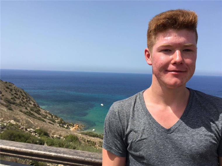 Oldenburger (17) wird auf Malta vermisst Der 17-Jährige Mike Mansholt aus Oldenburg wird auf Malta vermisst. Wer kann Hinweise zum Verbleib des Touristen geben?