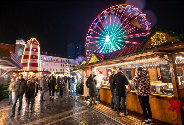 Es geht wieder los: Bilder vom Bremerhavener Weihnachtsmarkt Es geht wieder los: Bilder vom Bremerhavener Weihnachtsmarkt