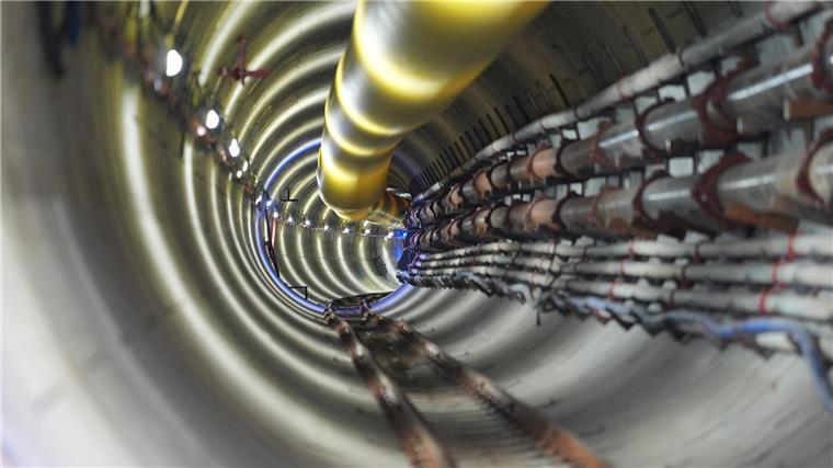 Stromleitung Suedlink soll 2027 Elbe unterqueren Der Abschnitt unter der Elbe der Stromleitung Suedlink soll 2027 fertiggestellt sein.