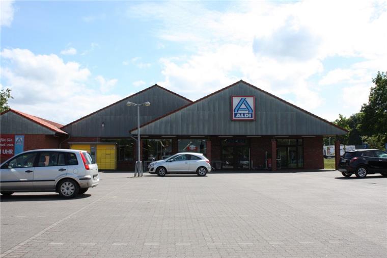 Der Aldi-Markt zieht voraussichtlich nicht auf das Grundstück am Amtsdamm 55 in Nähe des Raiffeisen-Marktes. Derzeit ist der Aldi-Markt in Hagen im Gewerbegebiet Döhrenacker zu finden (Foto).