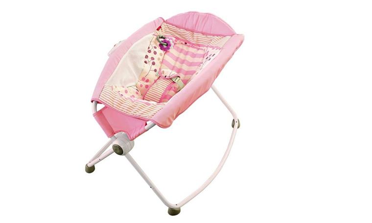 Der amerikanische Spielzeughersteller Fisher-Price hat weltweit Millionen von Babywiegen zurückgerufen.