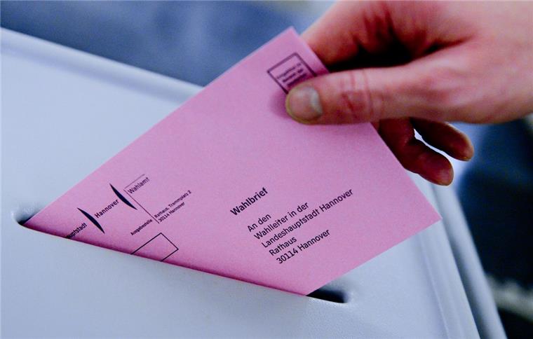 Landtagswahl Niedersachsen findet am 15. Oktober statt Der amtierende Ministerpräsident Stephan Weil (SPD) hat den Termin für die Wahl des niedersächsischen Landtags bekanntgegeben: 15. Oktober.