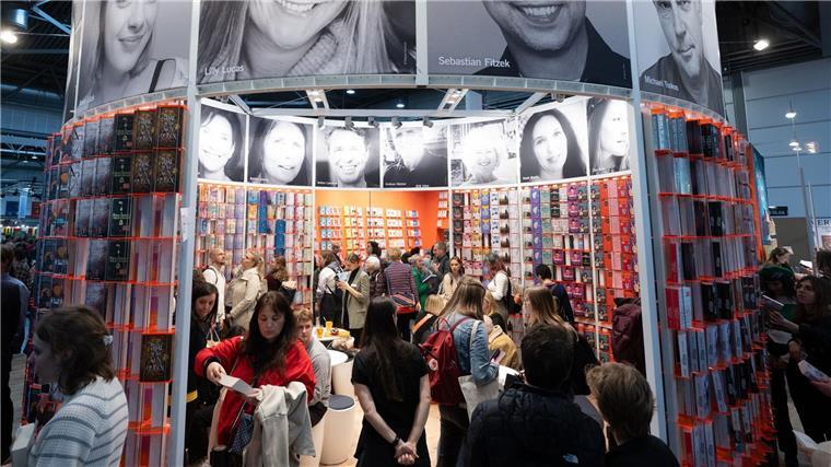 Trotz Streiks volle Hallen bei der Leipziger Buchmesse Der Andrang ist groß bei der Leipziger Buchmesse.