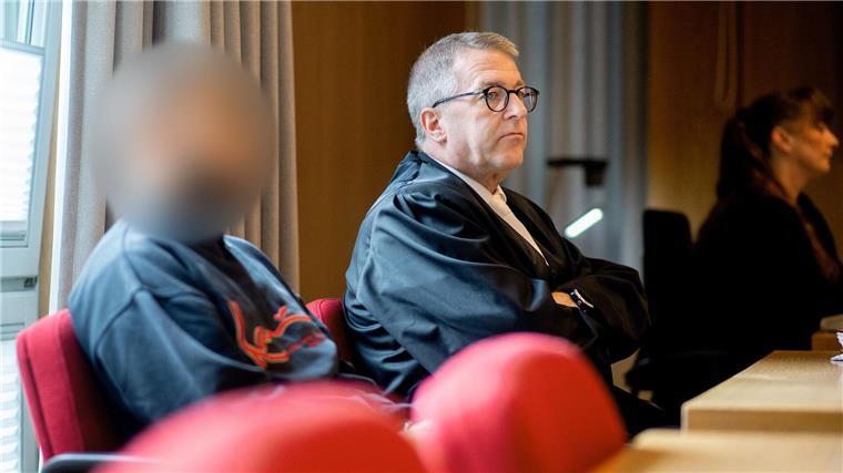 Freund stirbt bei Flucht vor Polizei - „Ich war am Boden“ Der Angeklagte räumte die Schuld am Tod des Beifahrers ein.