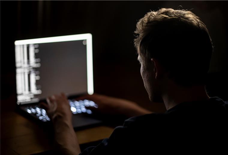 Anruf vom falschen Microsoft-Mitarbeiter Der Anrufer gab sich als IT-Spezialist aus.