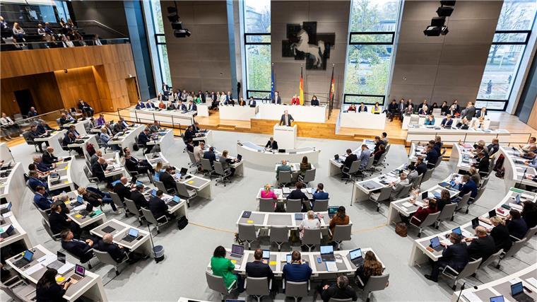 Bürgermeister und Landräte künftig acht Jahre im Amt Der Antrag für längere Amtszeiten fand im Landtag eine breite Mehrheit. (Archivbild)