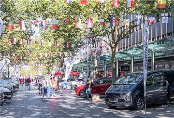 Der Ausstellungsbereich erstreckt sich fast durch die komplette Bremerhavener Fußgängerzone – von der Keilstraße bis kurz vor den Theodor-Heuss-Platz.