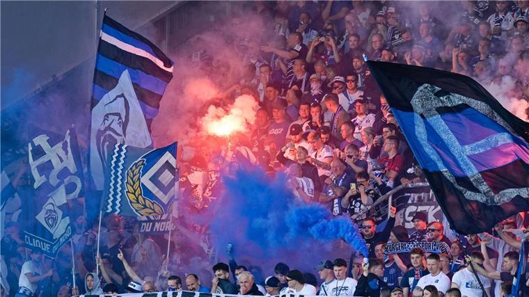 HSV-Fans versuchen Bordbistro im ICE zu stürmen Der Auswärtssieg in Darmstadt sorgte für gute Stimmung bei den HSV-Fans – doch bei manchen mündete die Euphorie in Gewalt.