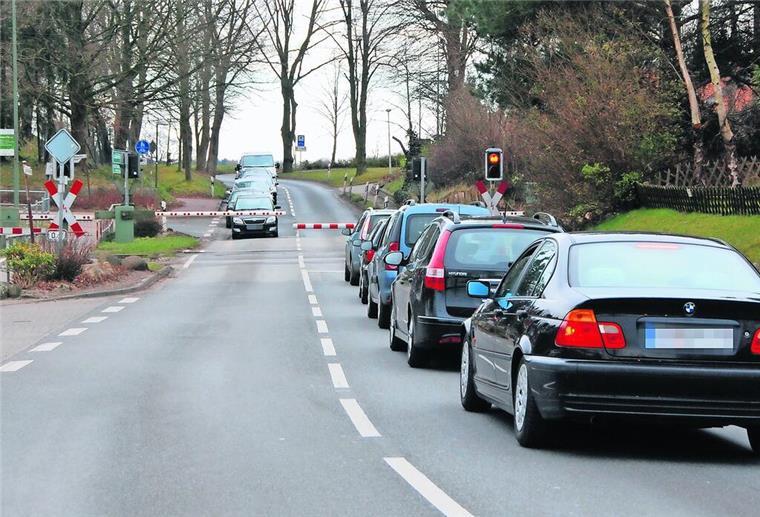 Bahnübergang Cronemeyerstraße in Düring gesperrt Der Bahnübergang in Loxstedt wird gesperrt.