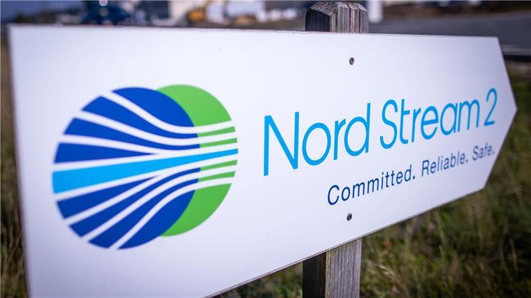 Ex-Kanzler Schröder findet Nord Stream 2 immer noch richtig Der Bau der Leitung Nord Stream 2 für russisches Erdgas, für den eigens die Klimaschutzstiftung gegründet wurde, beschäftigt einen Untersuchungsausschuss im Schweriner Landtag. Die Parlamentarier wollen gerne Ex-Kanzler Gerhard Schröder als Zeugen vernehmen. (Archivbild)