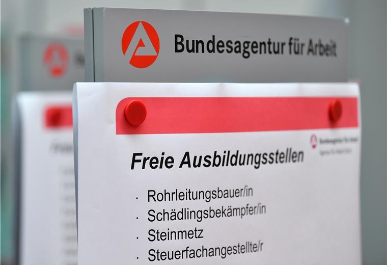 Auszubildende dringender denn je gebraucht Der Bedarf an Auszubildenden ist auch in diesem Jahr groß. Lehrstellen werden wie gehabt zum 1. August besetzt.