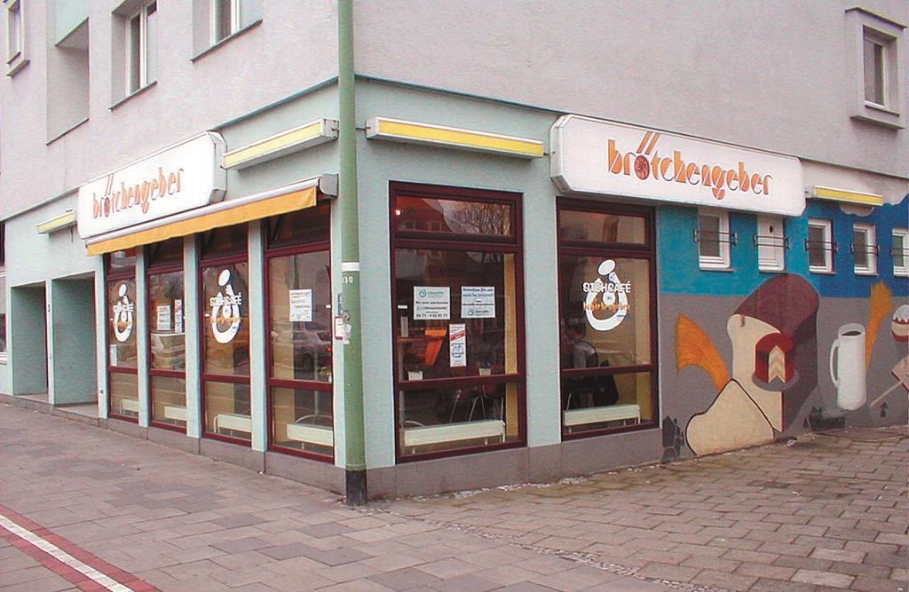 Der Beginn 1995: Der Brötchengeber in der Hafenstraße.