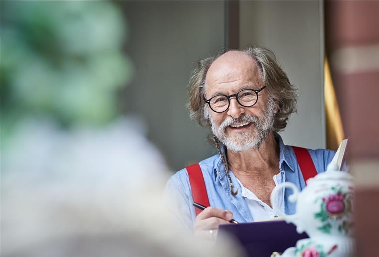 Der bekannte Krimiautor Klaus-Peter Wolf hat auch in der Wesermarsch eine große Fangemeinde. Am 30. August stellt er im CTB den Krimi "Ostfriesische Jagd", den zweiten Undercover-Auftrag für Hauptkommissar Rupert vor.